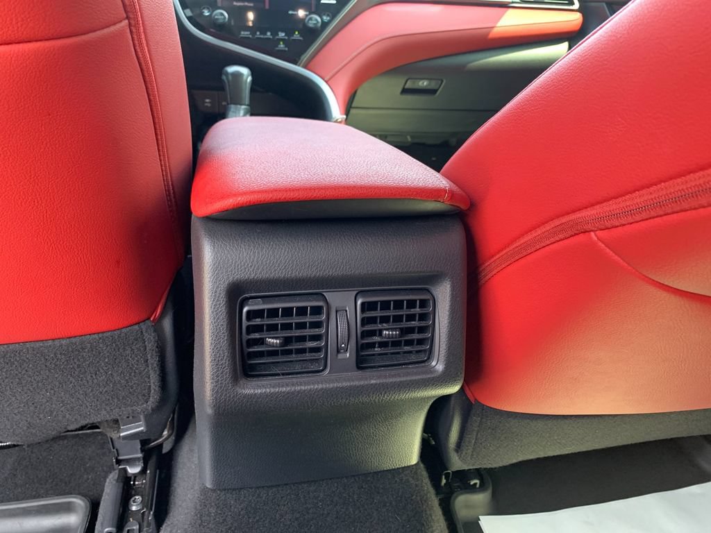 Used 2019 Toyota Camry XSE FWD image 15