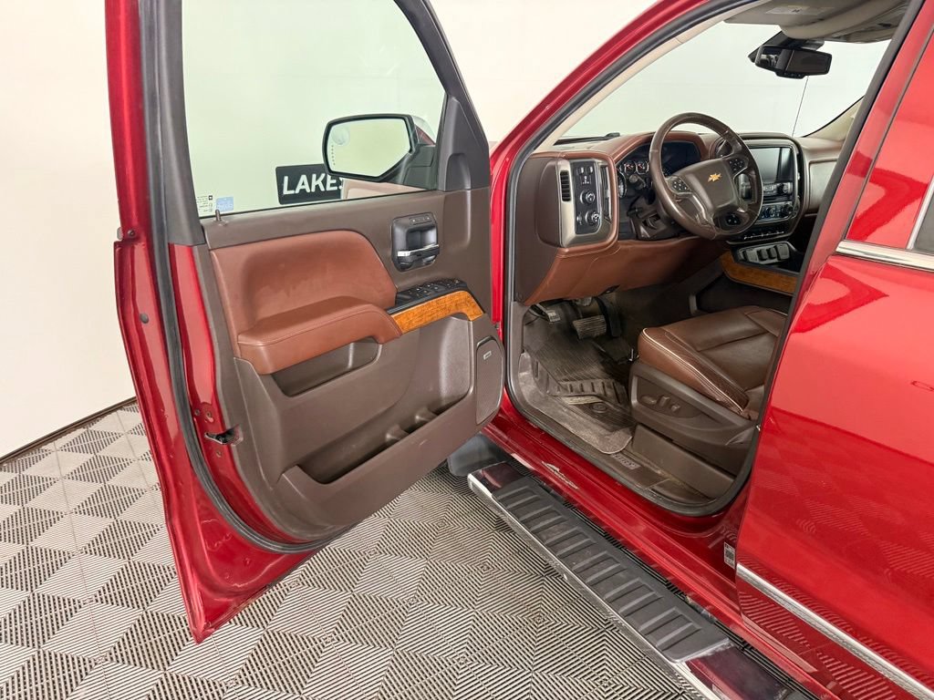Used 2018 Chevrolet Silverado 1500 High Country w/ LPO, Protection Package AWD/4WD image 24