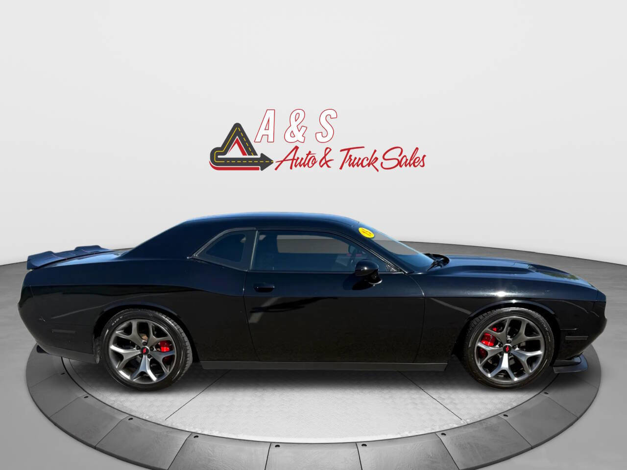 Used 2015 Dodge Challenger R/T w/ Quick Order Package 22B R/T RWD image 4
