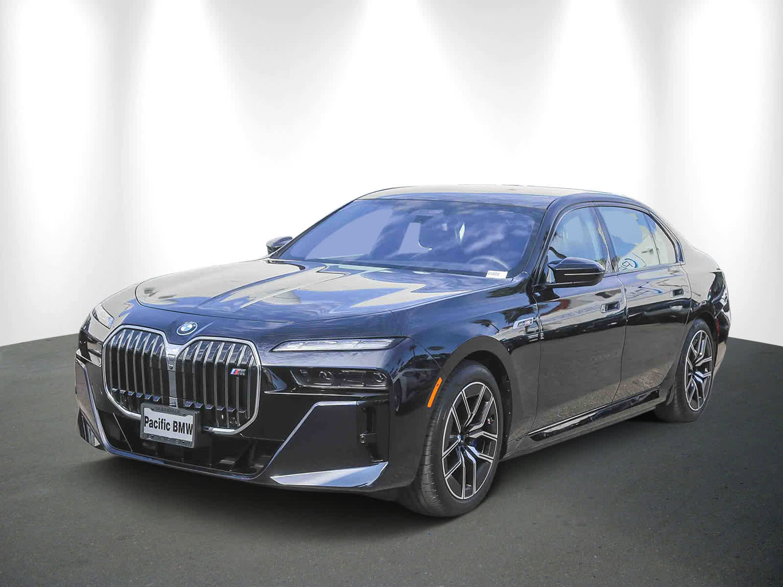Used 2025 BMW i7 M70 image 3
