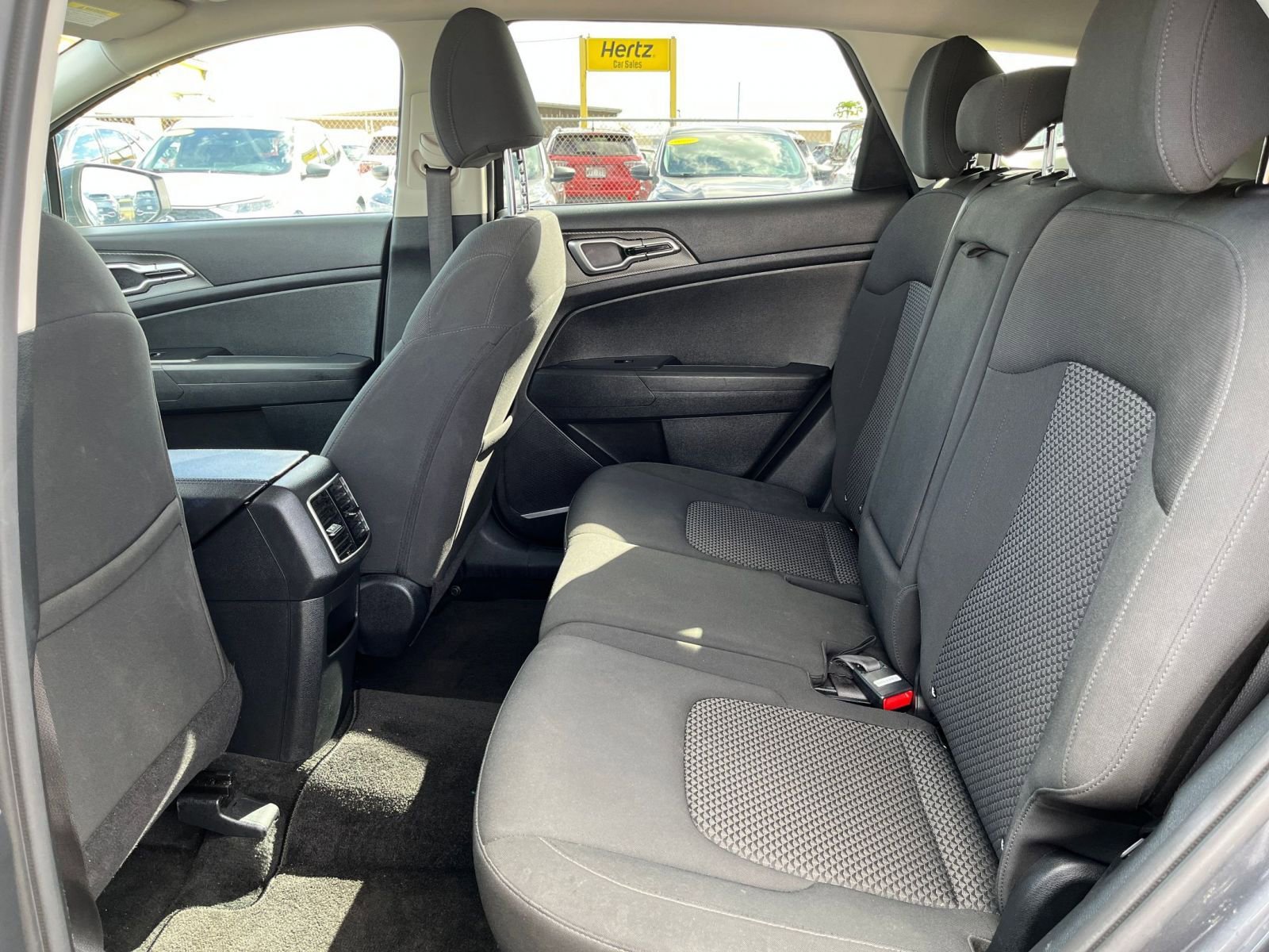 Used 2023 Kia Sportage LX image 24