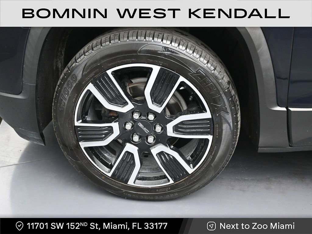 Used 2021 GMC Acadia SLE w/ Driver Convenience Package image 9