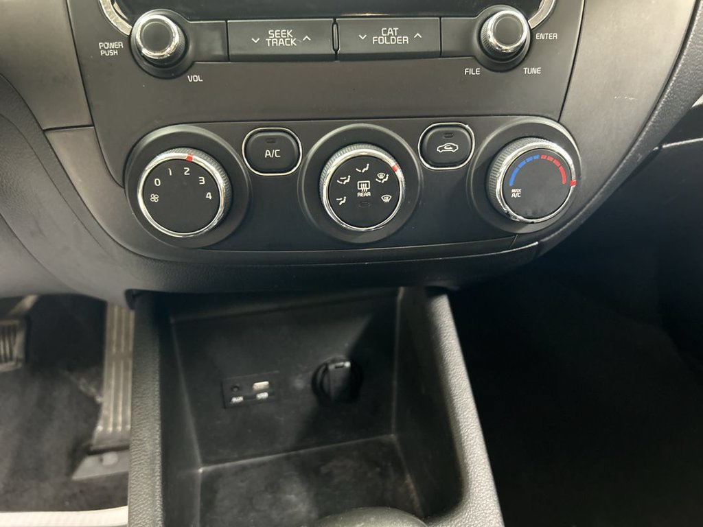 Used 2018 Kia Forte LX w/ LX Rear Camera Package FWD image 16