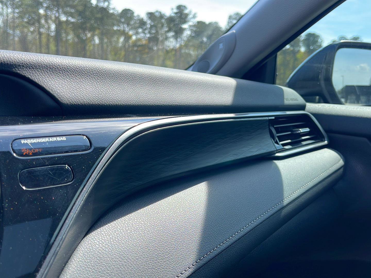 Used 2024 Toyota Camry XLE w/ Navigation Package FWD image 20