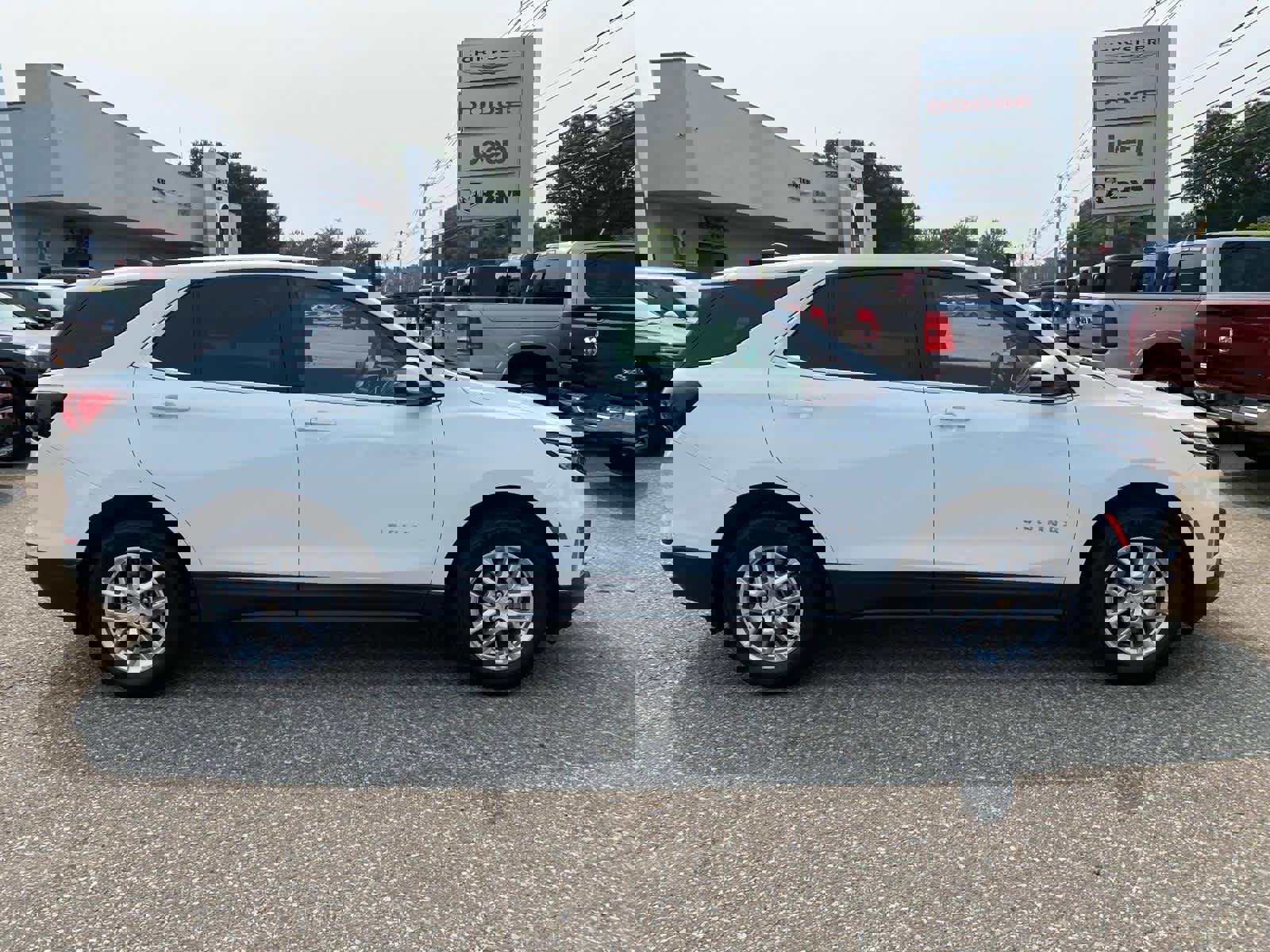 Used 2023 Chevrolet Equinox LT w/ LPO, Floor Liner Package image 2