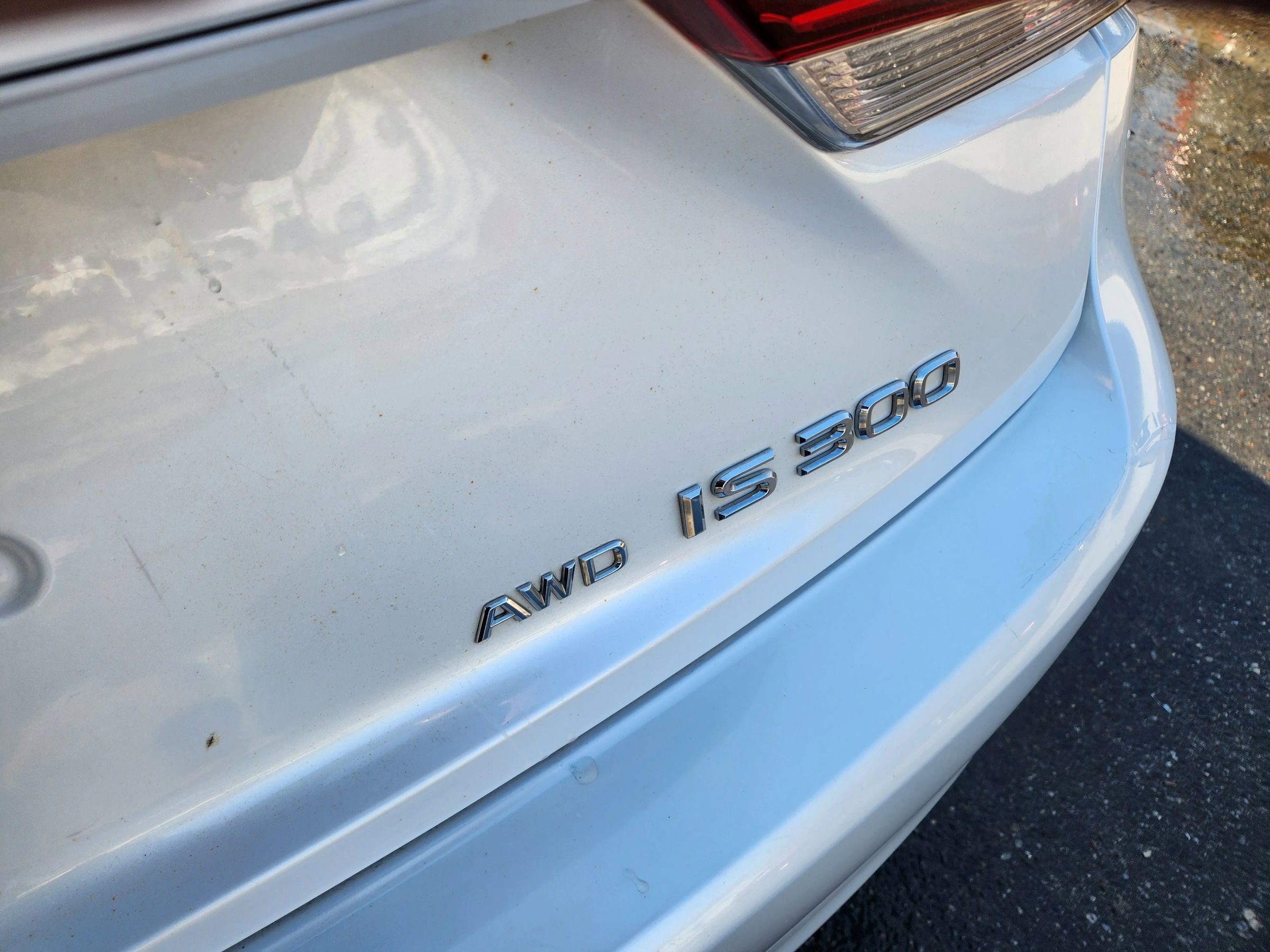 Used 2018 Lexus IS 300 AWD w/ Comfort Package image 12