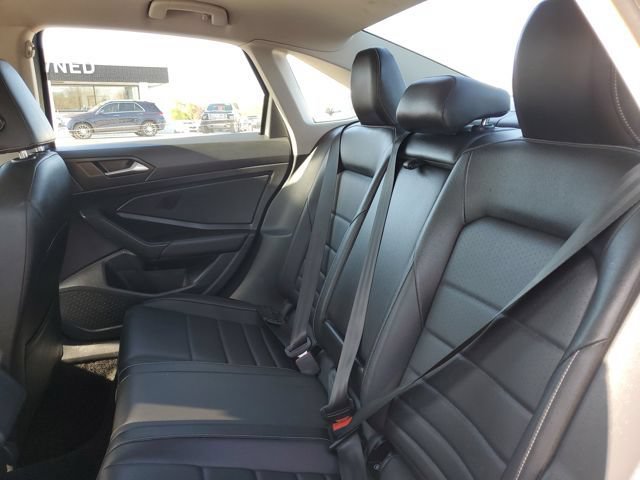 Used 2022 Volkswagen Jetta SE FWD image 28