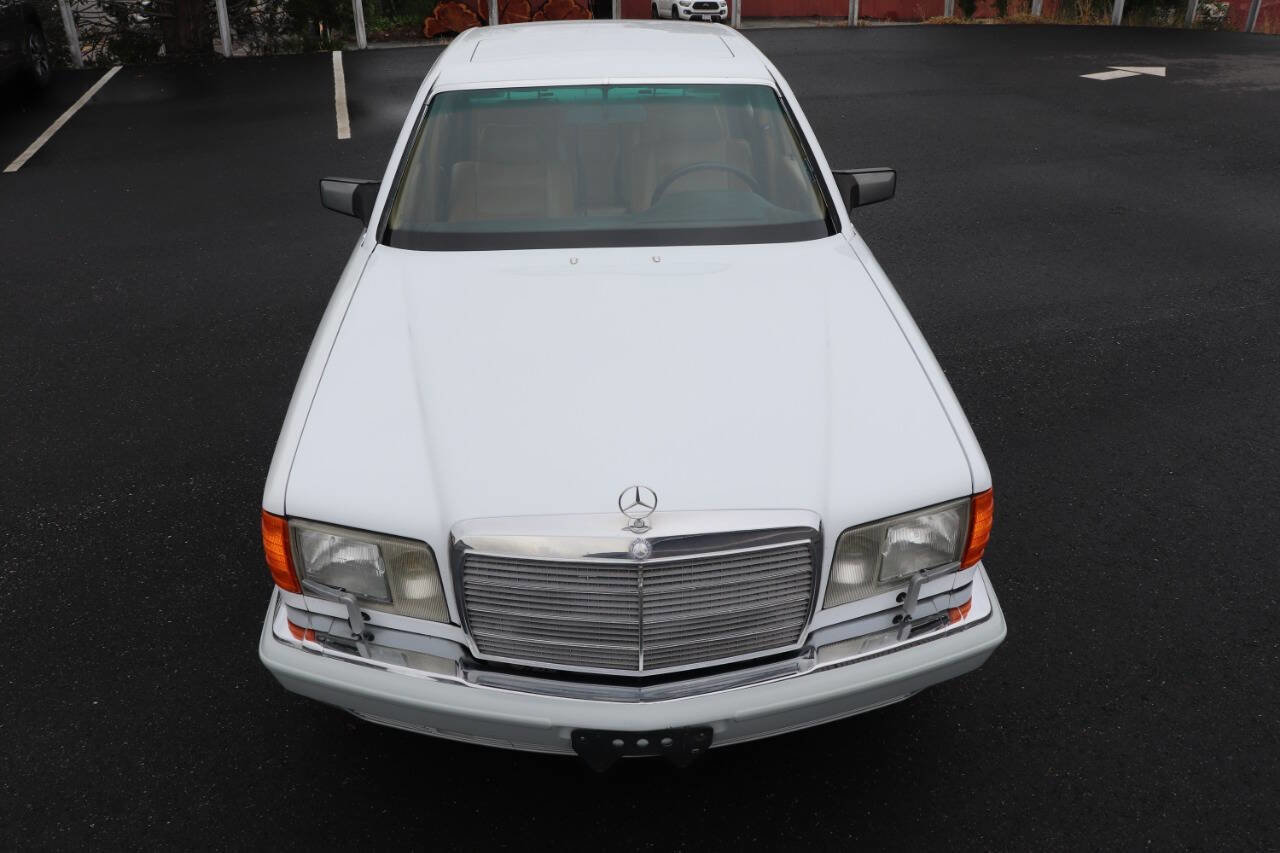 Used 1989 Mercedes-Benz 300 SE image 2