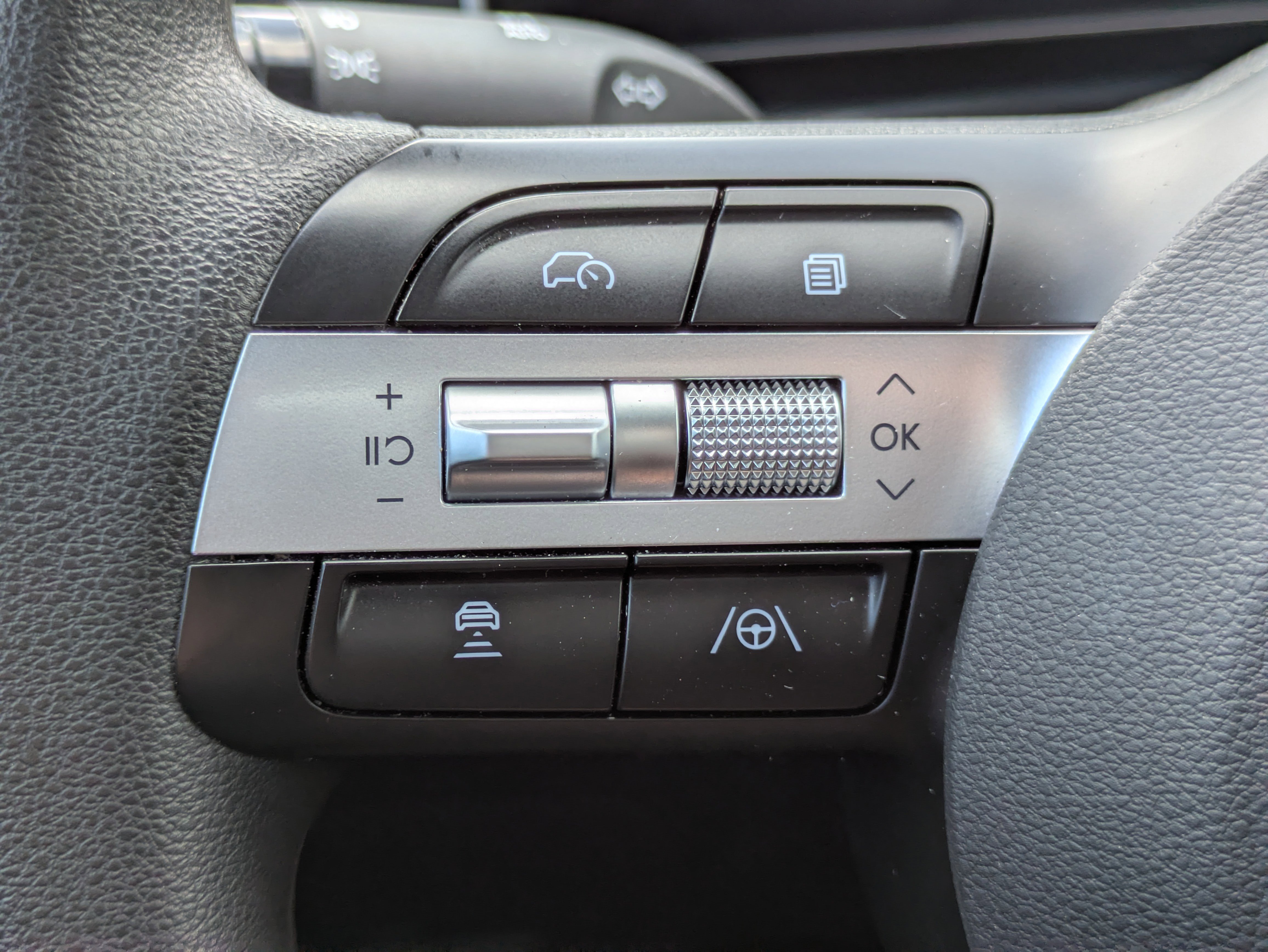 Used 2025 Hyundai Tucson SEL image 16