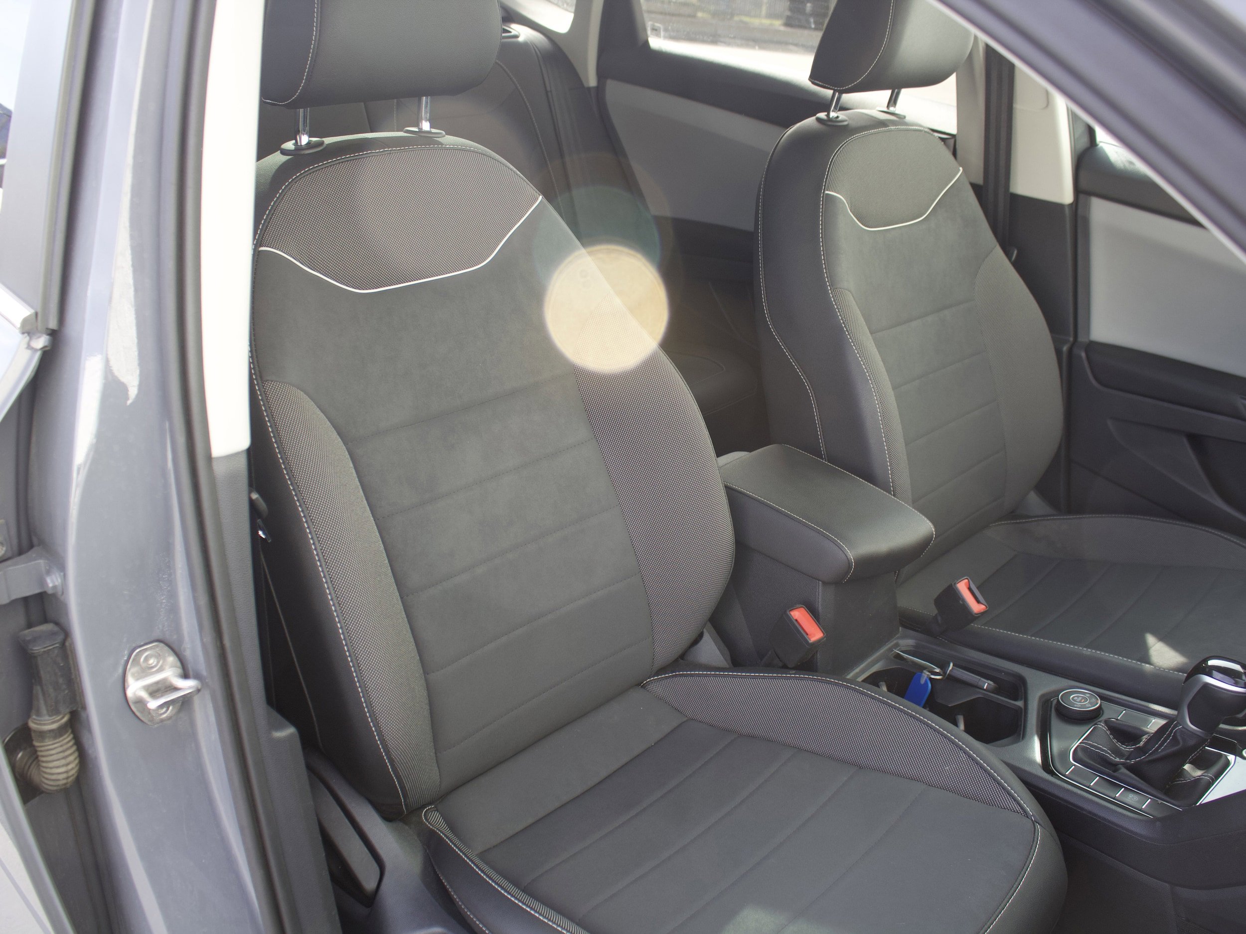 Used 2023 Volkswagen Taos SE w/ Panoramic Sunroof Package AWD/4WD image 37