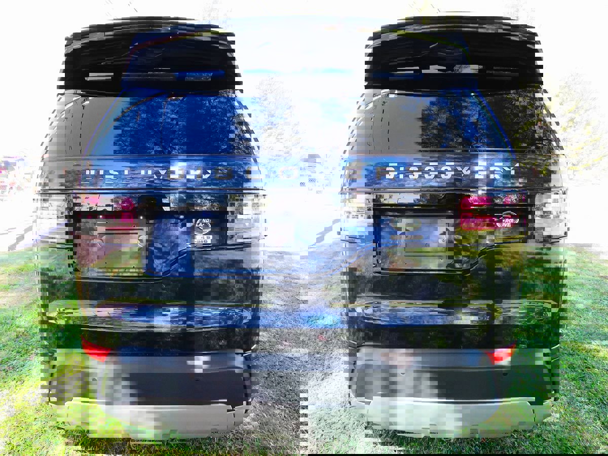 Used 2018 Land Rover Discovery HSE image 6