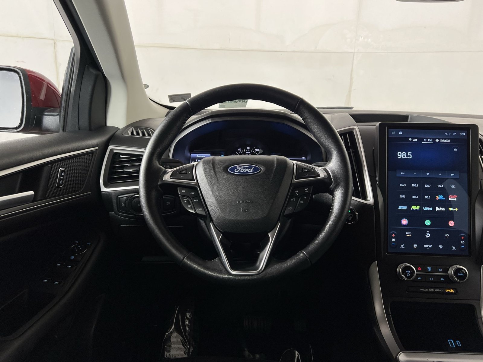 Used 2022 Ford Edge SEL AWD/4WD image 16