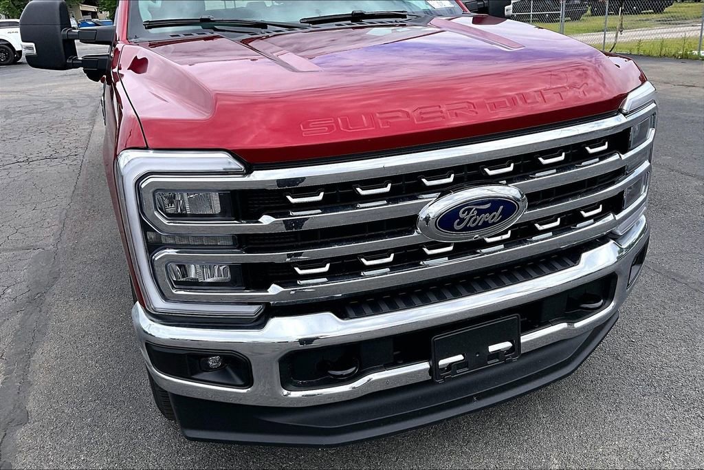 Used 2026 Ford F350 XLT w/ XLT Premium Package AWD/4WD image 4