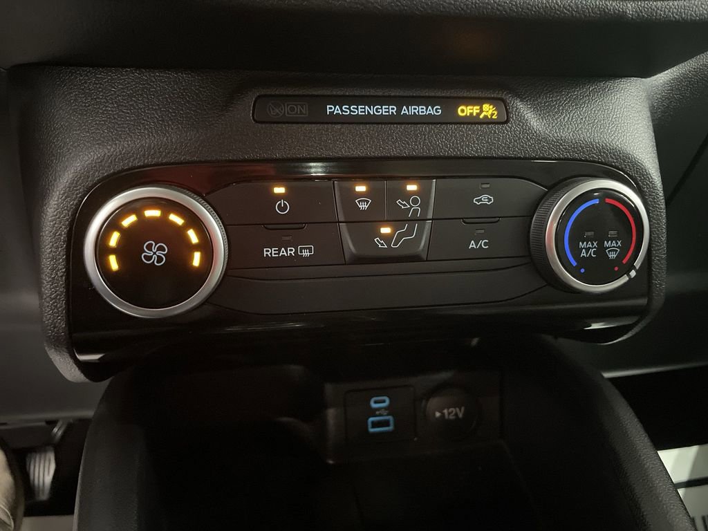 Used 2022 Ford Escape SE image 18