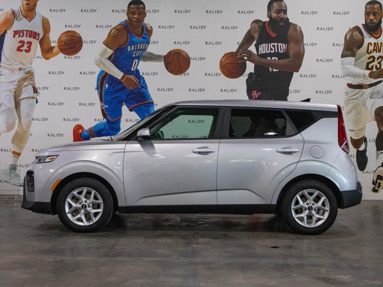 Used 2020 Kia Soul S FWD image 16