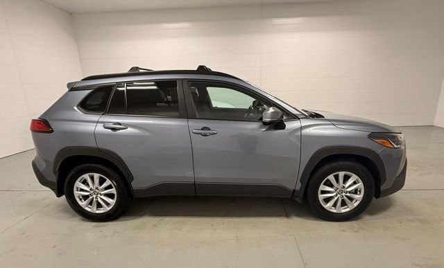 Used 2023 Toyota Corolla Cross LE image 4
