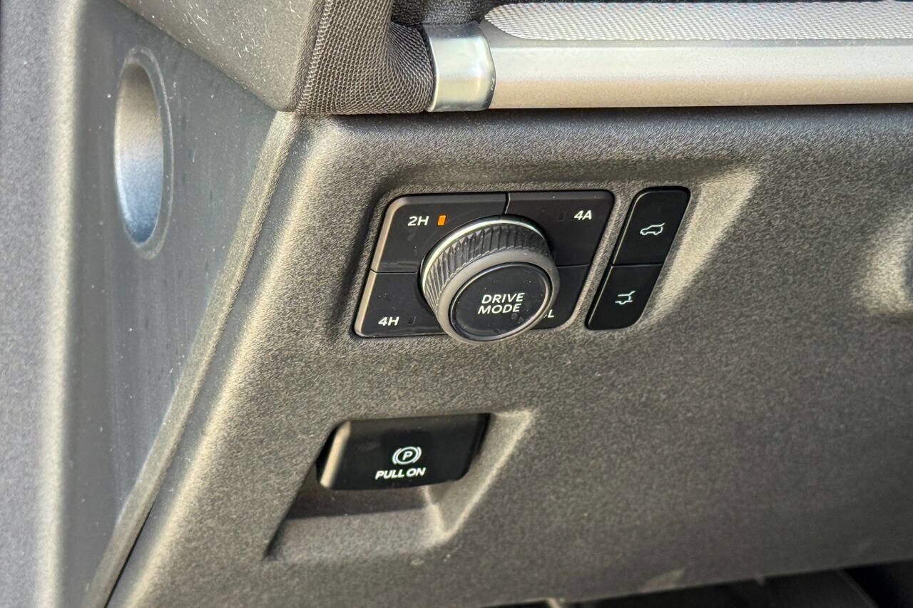 Used 2025 Ford Expedition Max Active AWD/4WD image 29