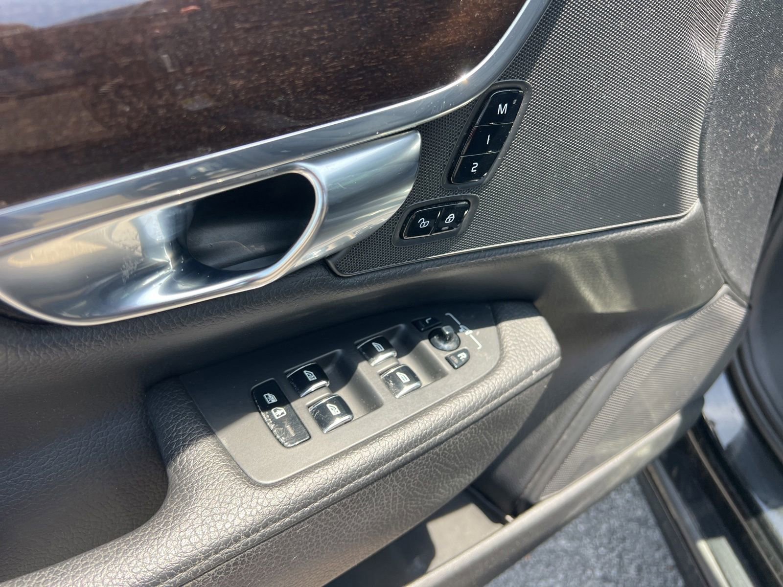 Used 2019 Volvo S90 T5 Momentum FWD image 20