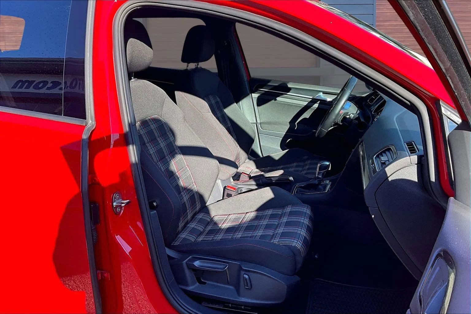 Used 2017 Volkswagen GTI Sport image 6