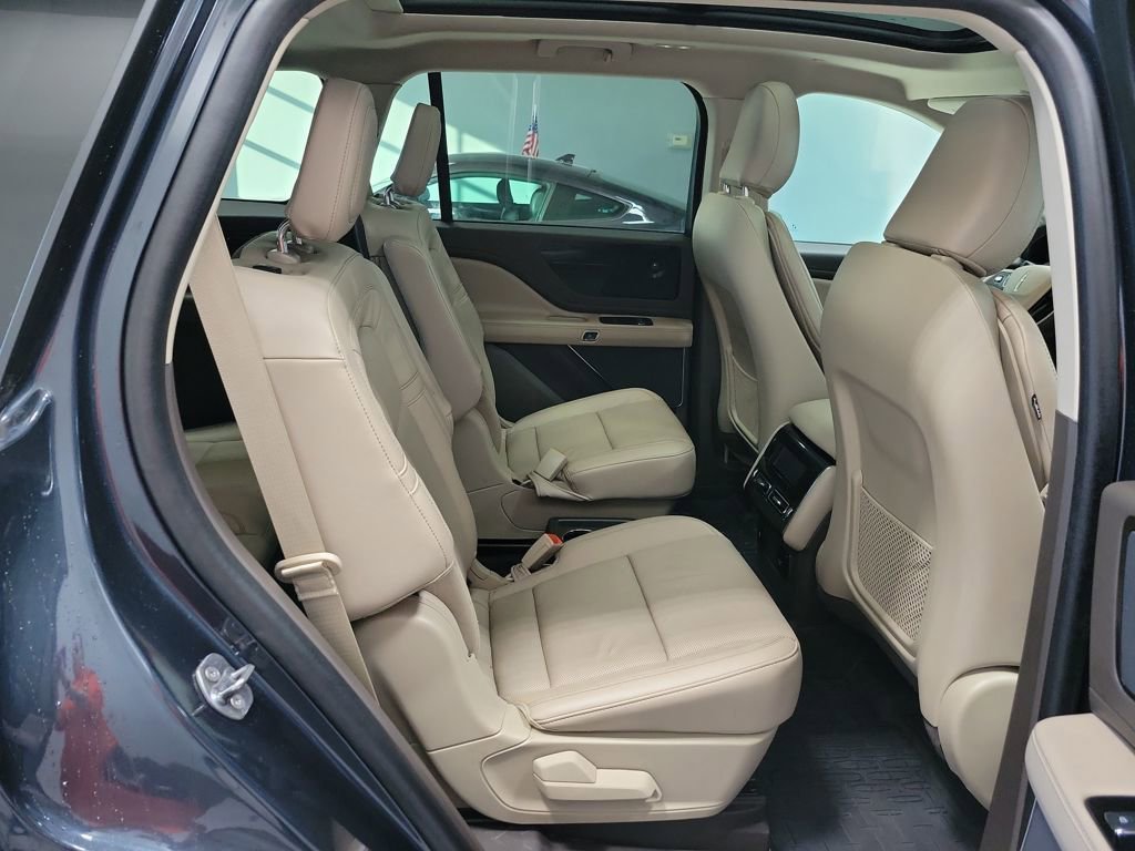 Used 2024 Lincoln Aviator Reserve w/ Elements Package Plus image 6