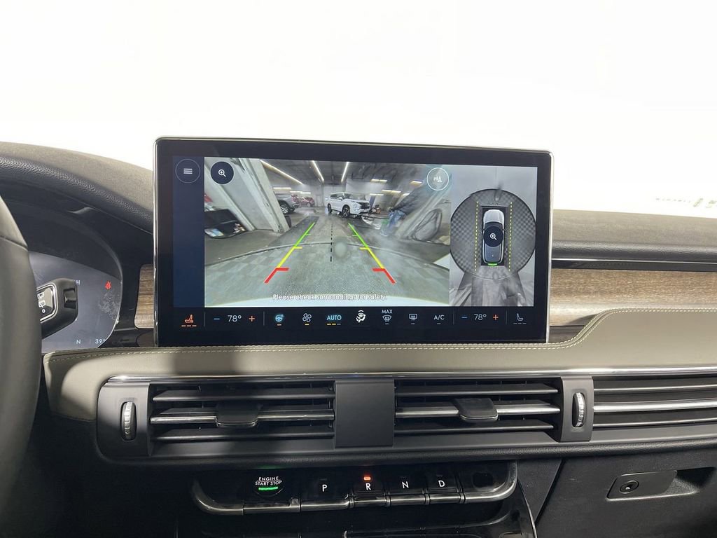 New 2024 Lincoln Corsair Reserve w/ Equipment Group 202A image 23