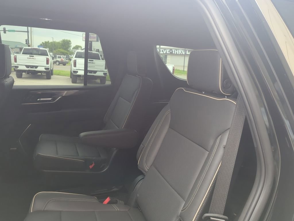 Used 2025 GMC Yukon Elevation w/ LPO, Elevation Black Package image 16