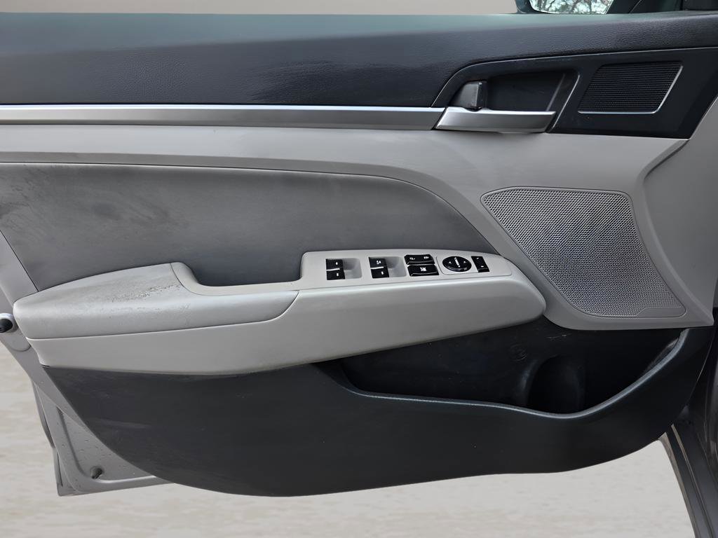 Used 2020 Hyundai Elantra Value Edition image 16