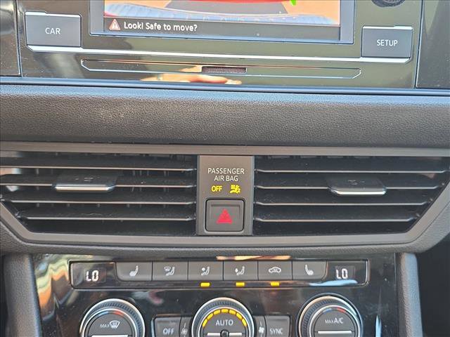 Used 2019 Volkswagen Jetta SE image 15