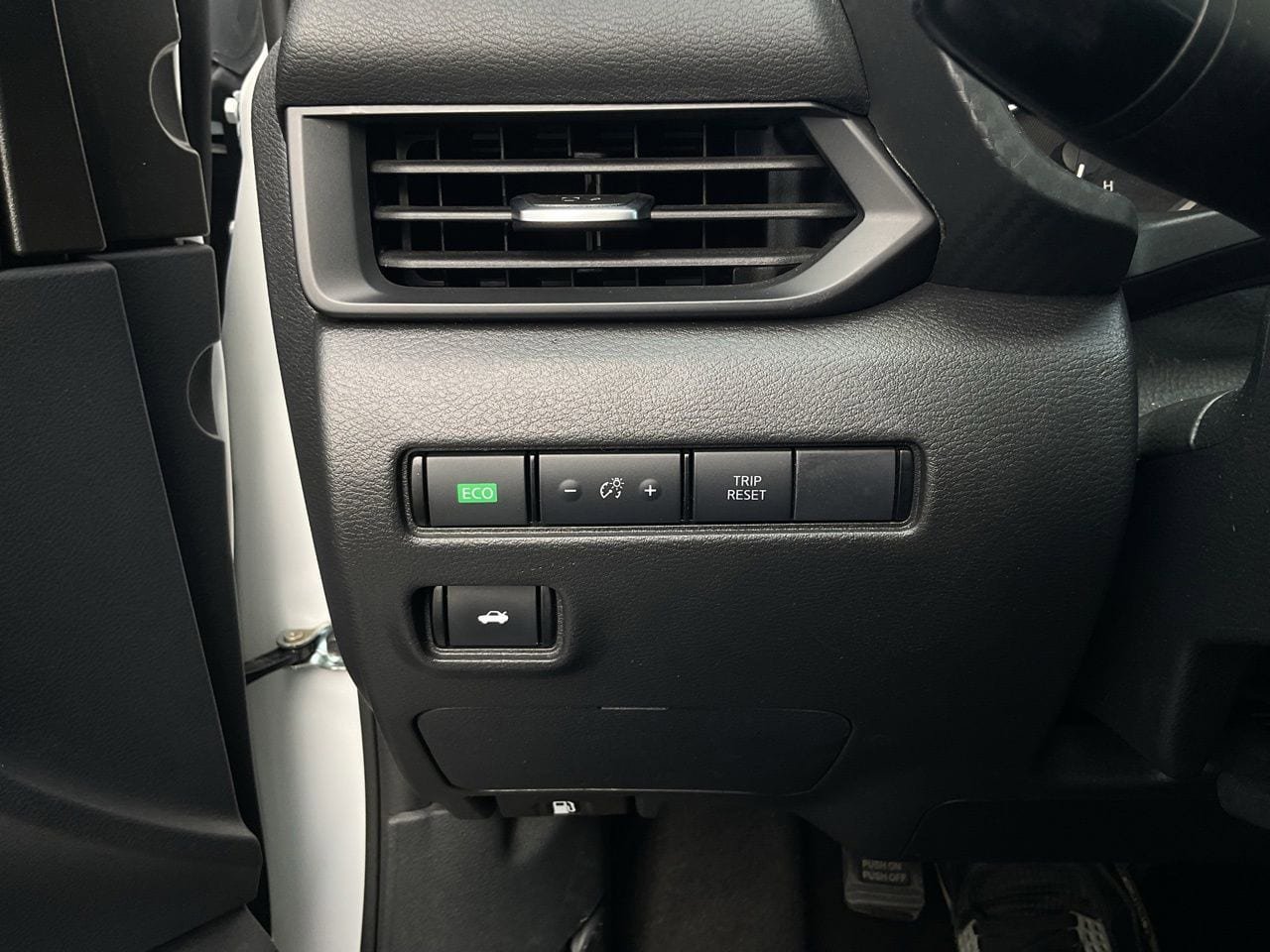 Used 2025 Nissan Sentra S FWD image 20