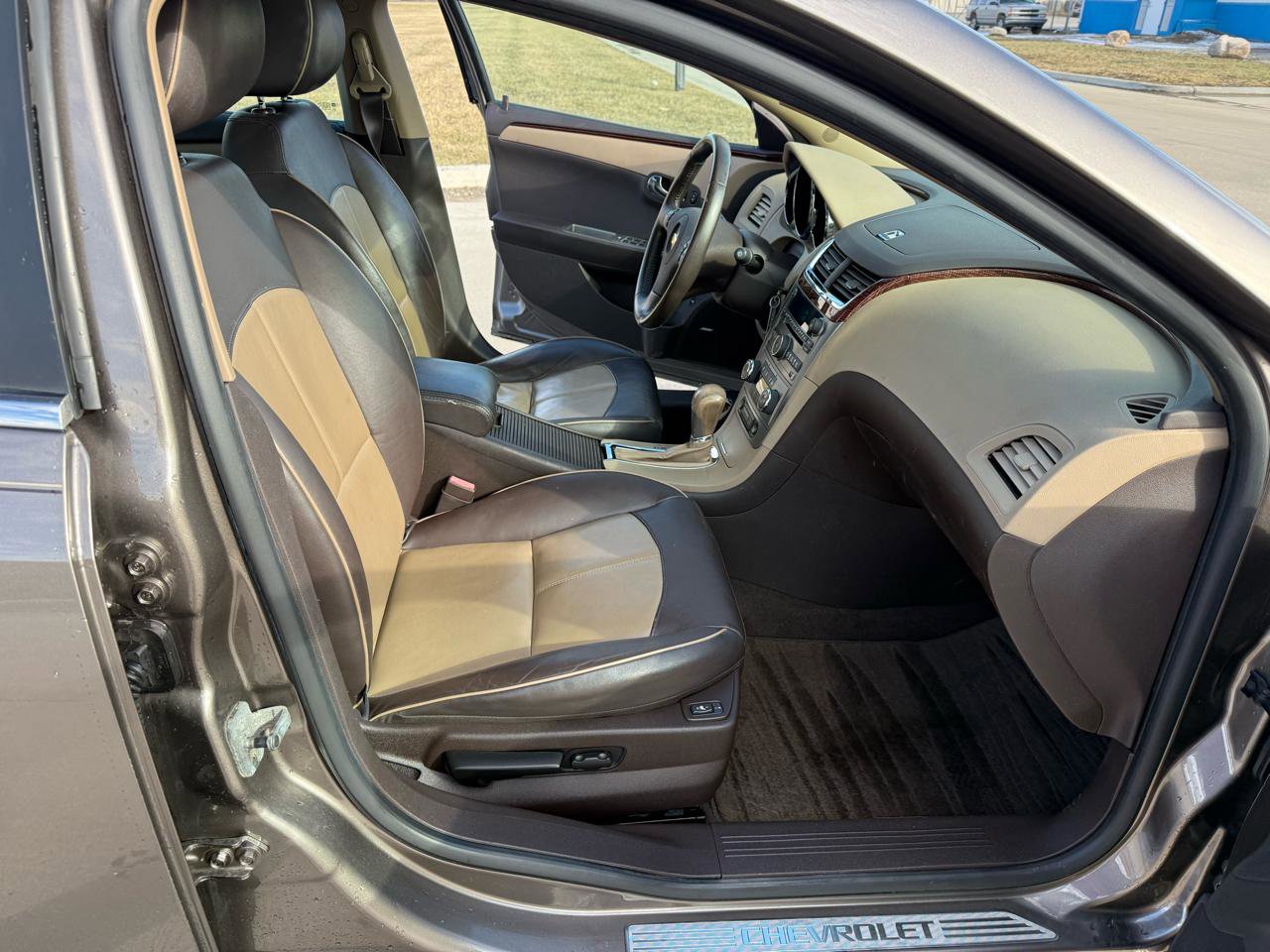 Used 2011 Chevrolet Malibu LTZ w/ HFV6 Engine Package image 21