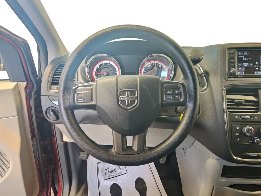 Used 2018 Dodge Grand Caravan SE FWD image 12