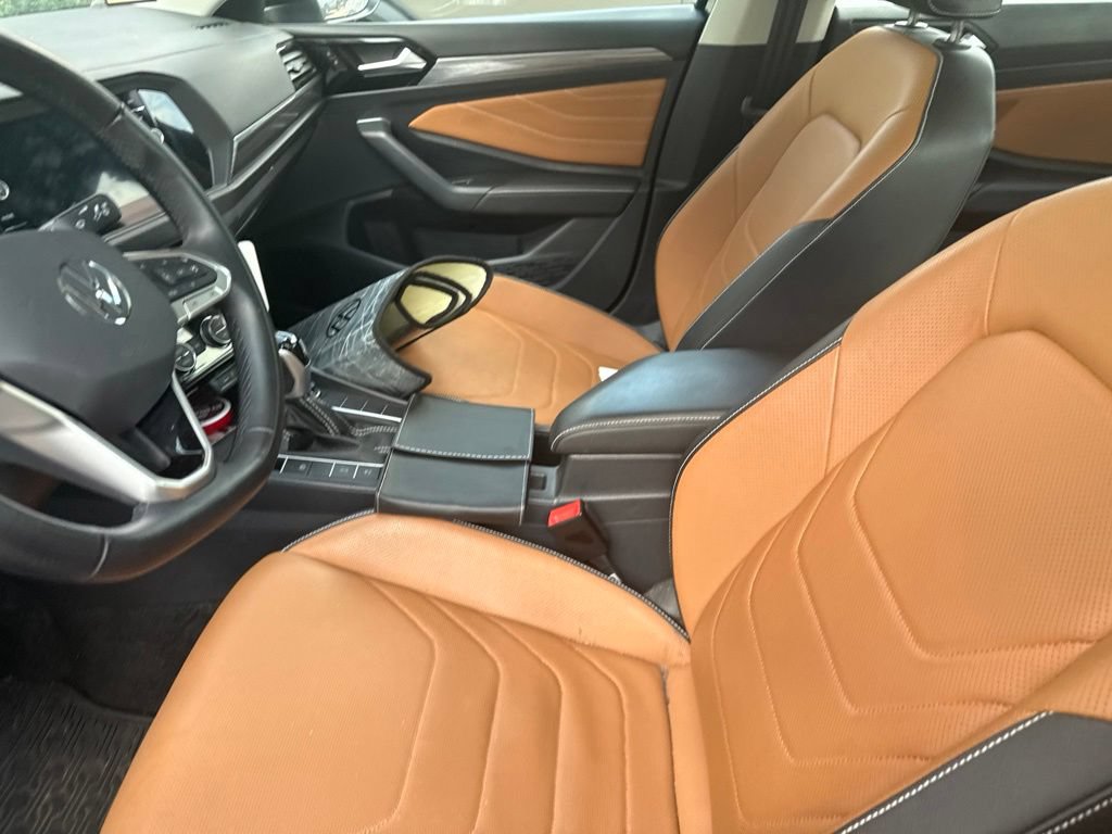 Used 2023 Volkswagen Jetta SEL FWD image 5