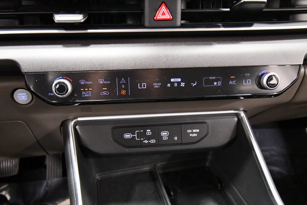 Certified 2026 Kia Carnival EX FWD image 25
