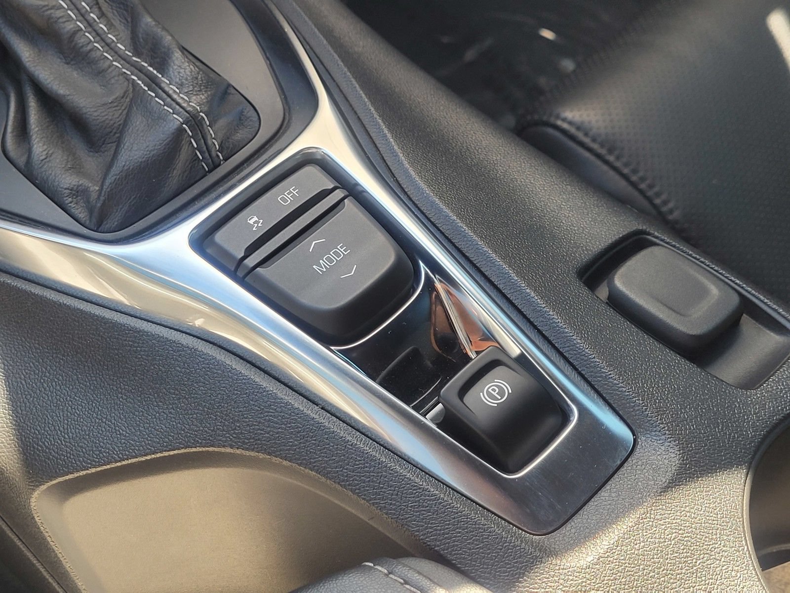 Used 2021 Chevrolet Camaro SS RWD image 25