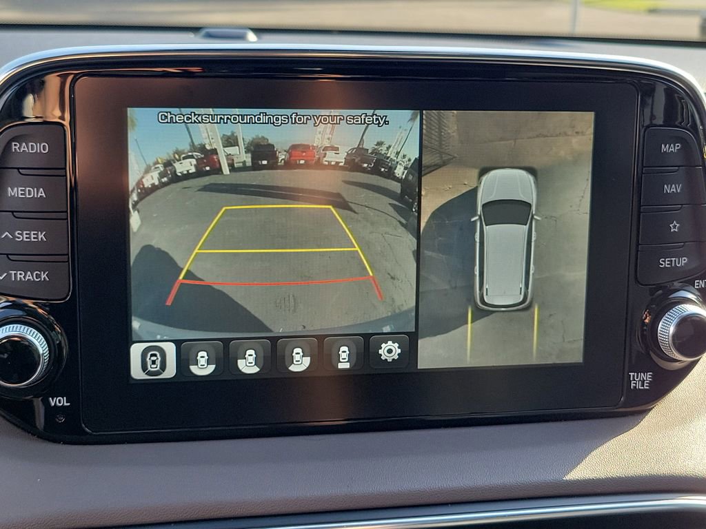 Used 2020 Hyundai Santa Fe Limited image 10