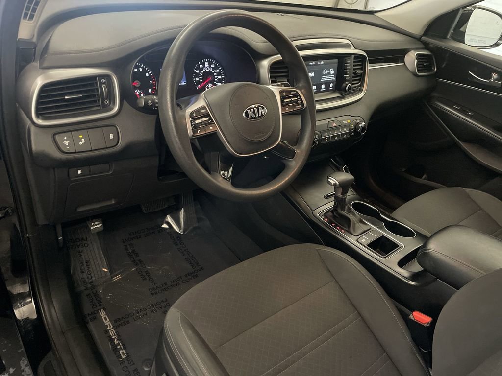 Used 2020 Kia Sorento LX FWD image 4