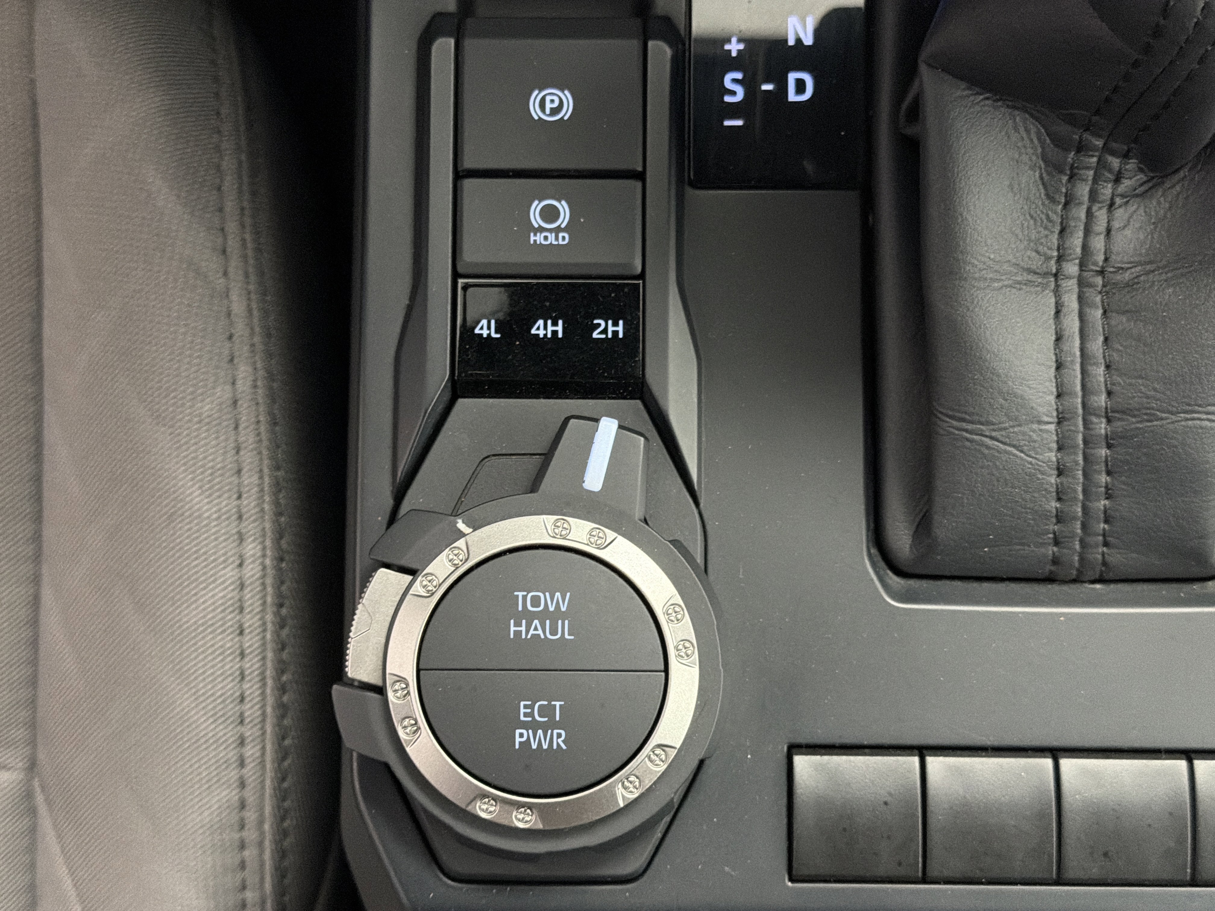 Used 2024 Toyota Tacoma SR5 AWD/4WD image 20
