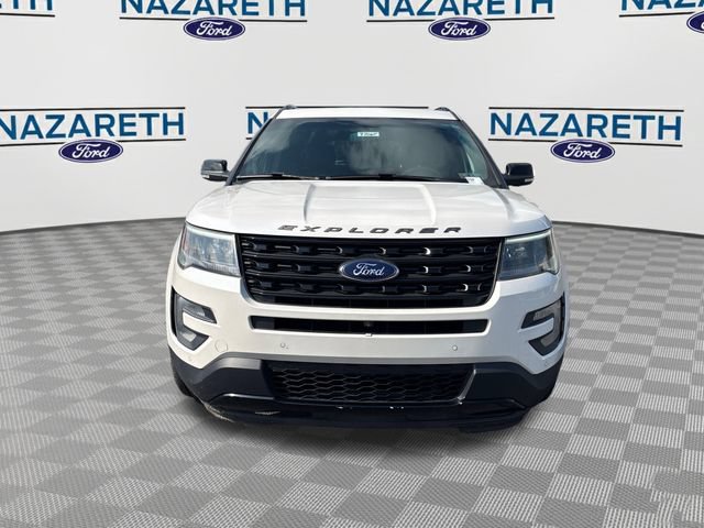 Used 2017 Ford Explorer Sport w/ Equipment Group 401A AWD/4WD image 2