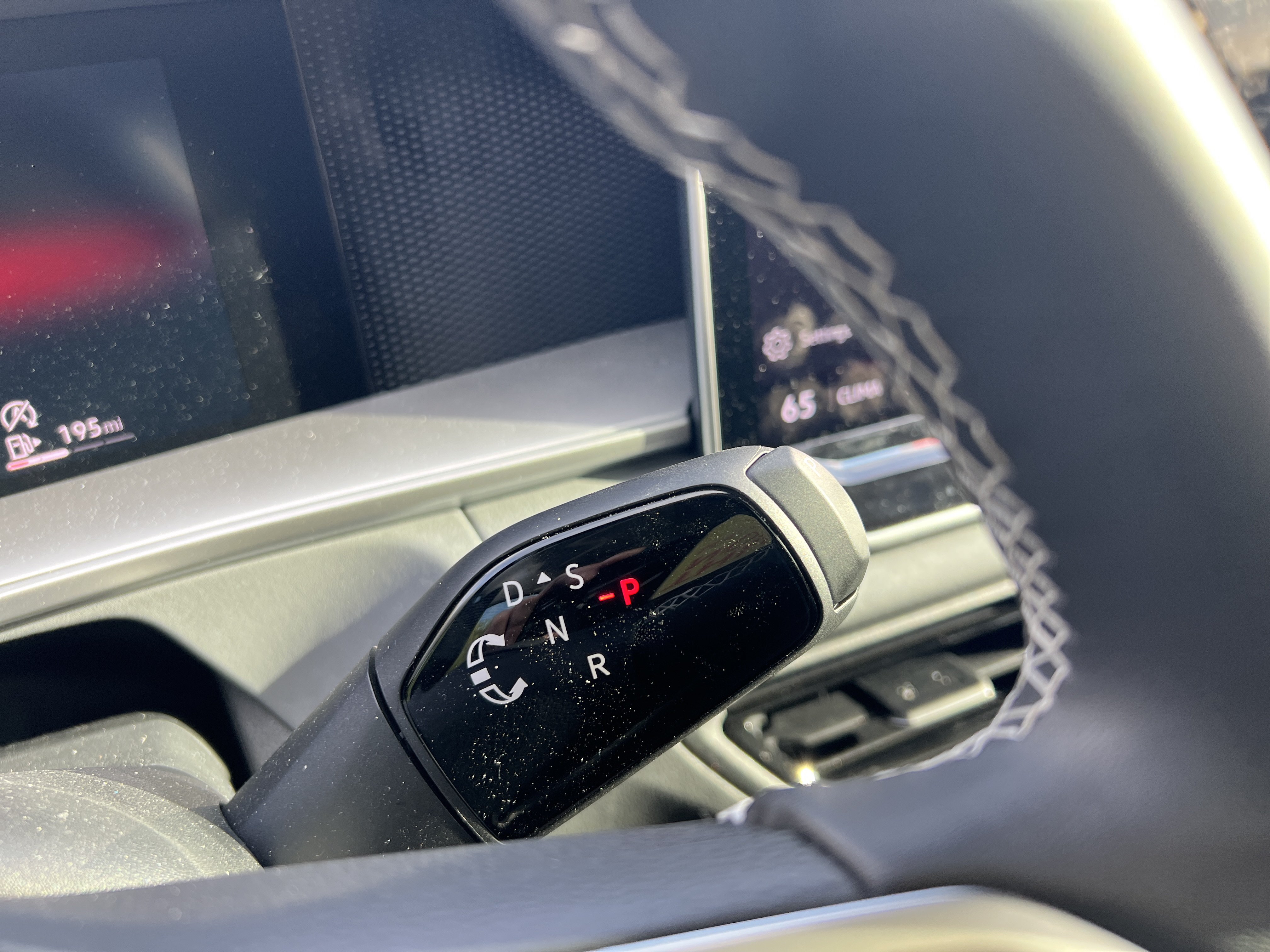 Certified 2026 Volkswagen Tiguan SE FWD image 43