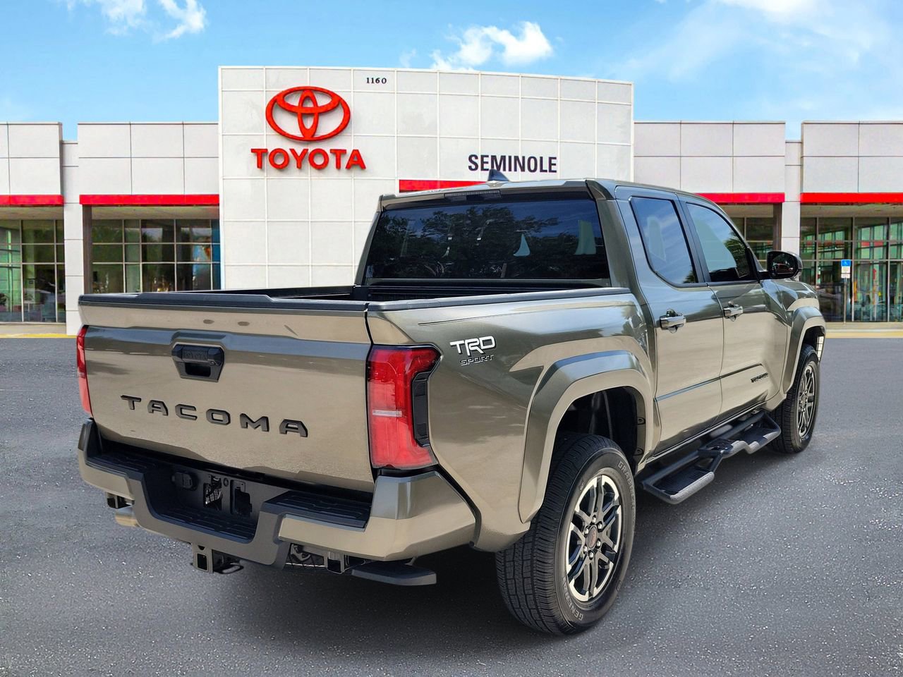 Used 2025 Toyota Tacoma TRD Sport RWD image 3