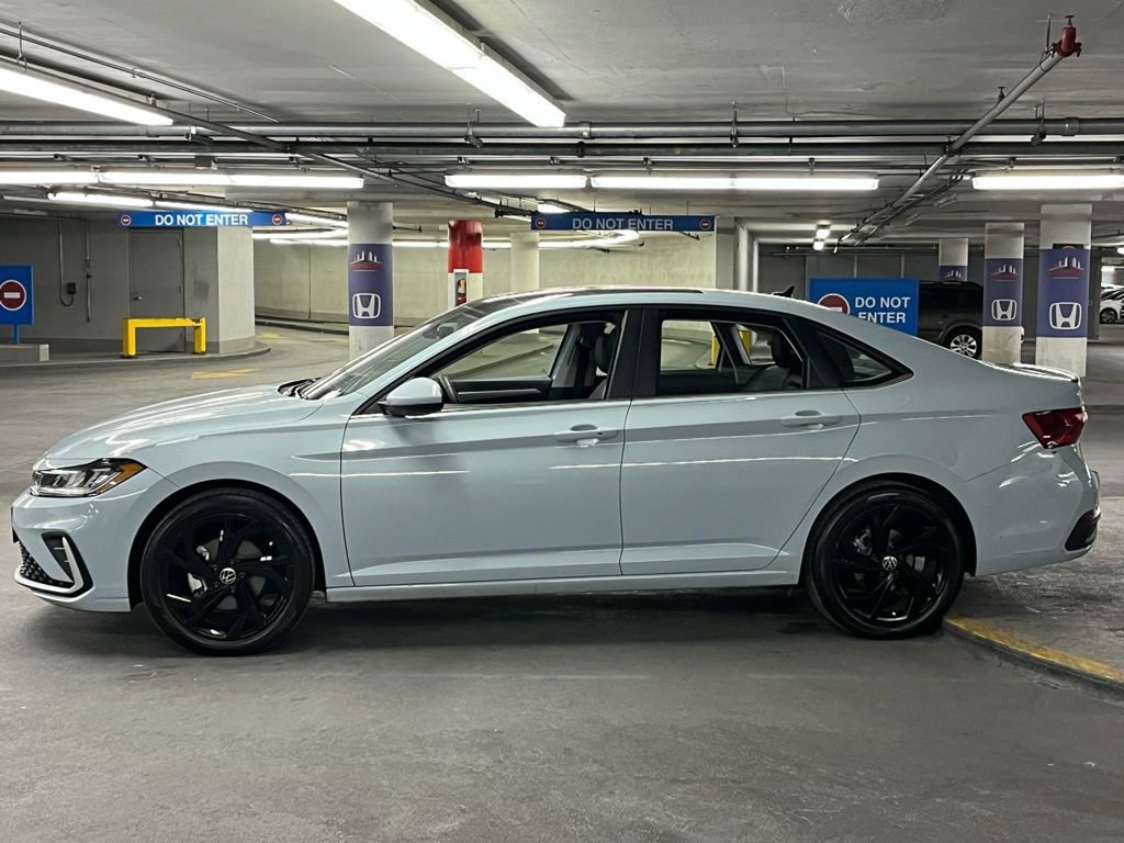 New 2026 Volkswagen Jetta SE FWD image 33
