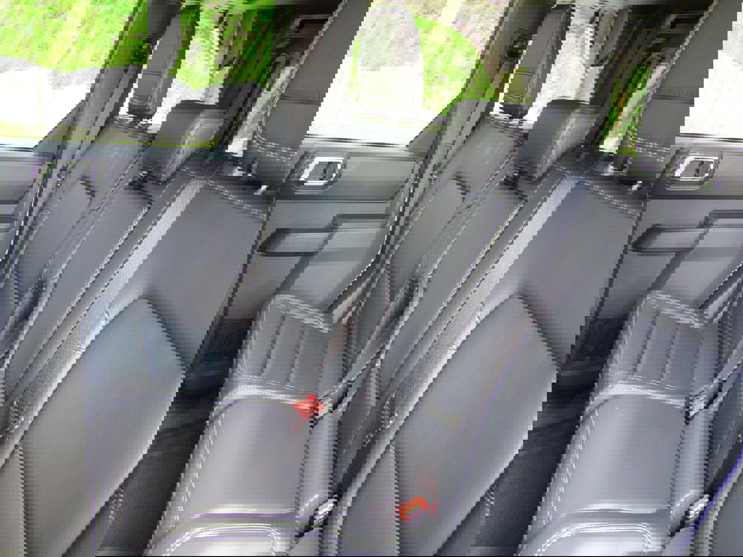 Used 2025 Ford Bronco Outer Banks w/ Sasquatch Package AWD/4WD image 32