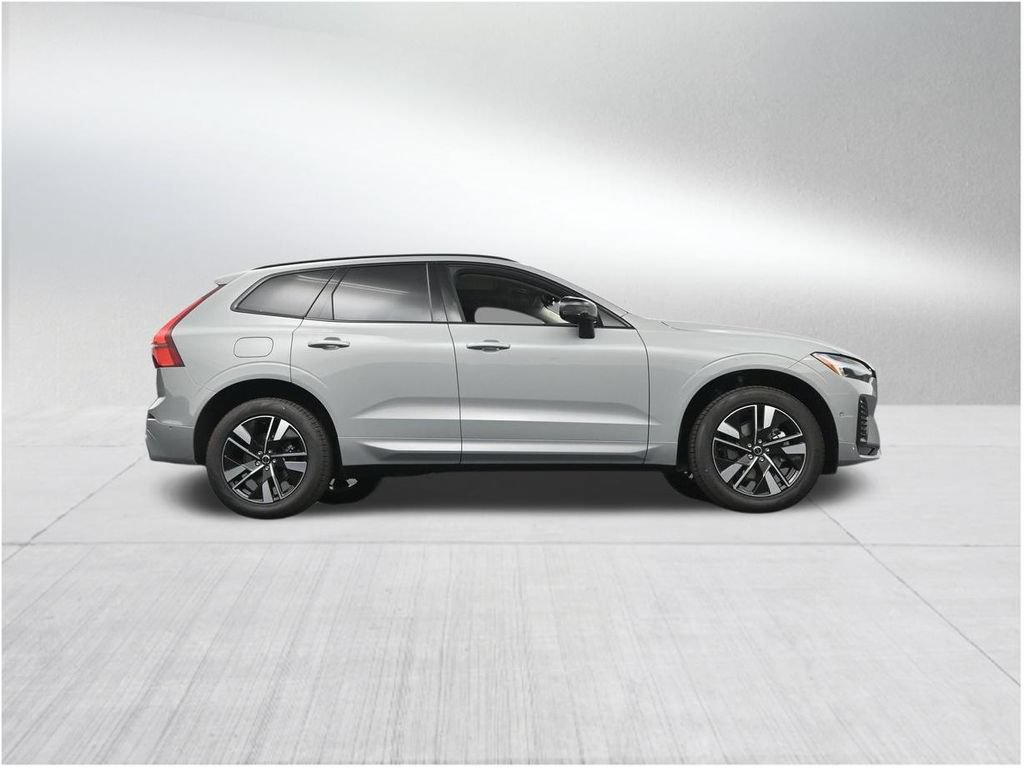 New 2026 Volvo XC60 B5 Plus AWD/4WD image 26
