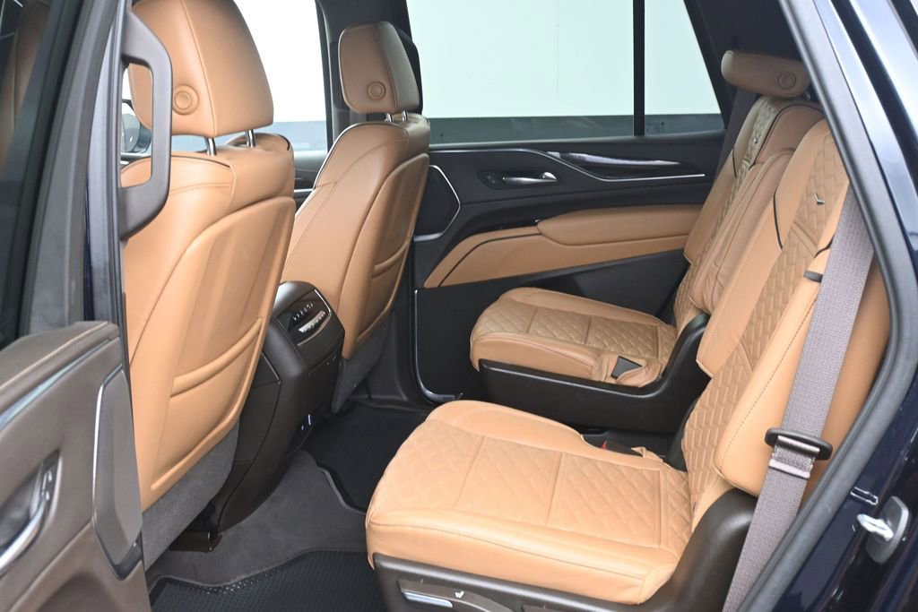 Used 2021 Cadillac Escalade Sport w/ Driver Assist Tech Package AWD/4WD image 13