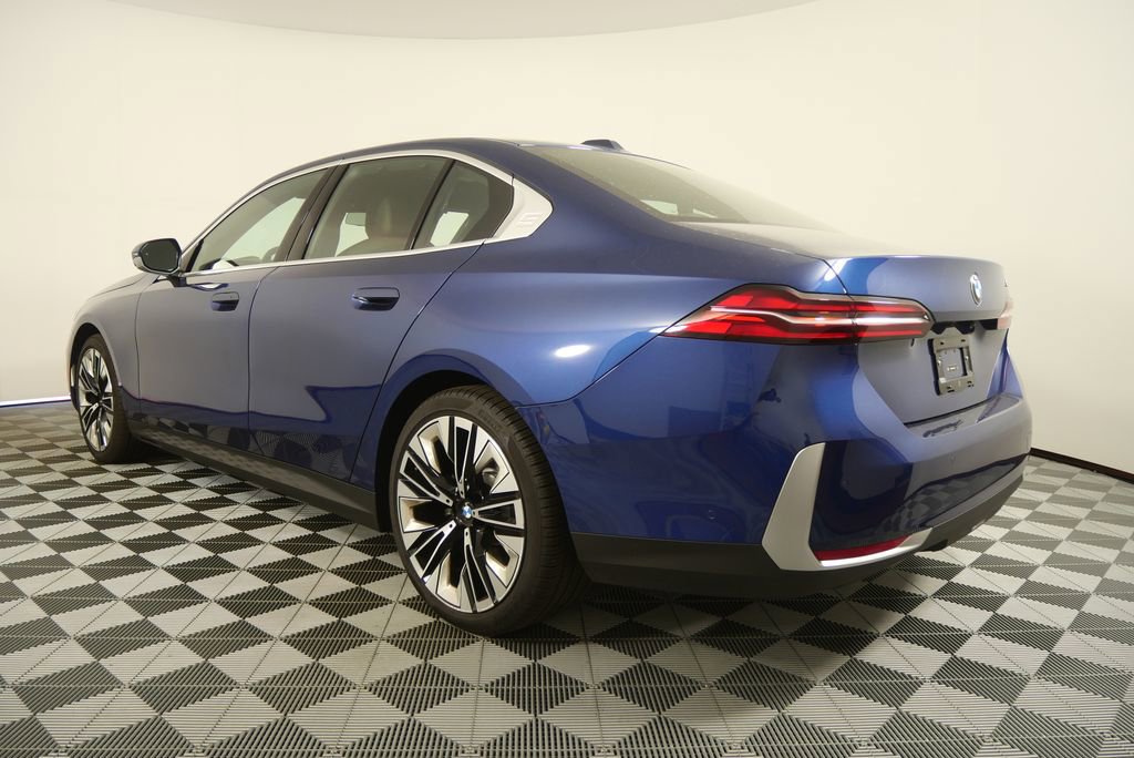 Certified 2026 BMW 530i image 5