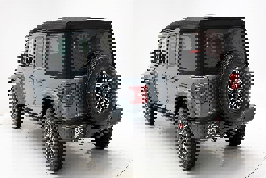 Used 2024 Jeep Wrangler Sahara w/ Technology Group image 7