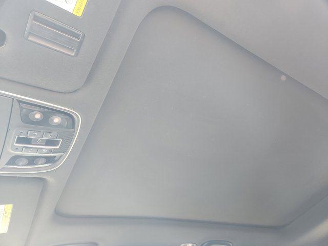 Used 2018 Kia Sorento SX image 25