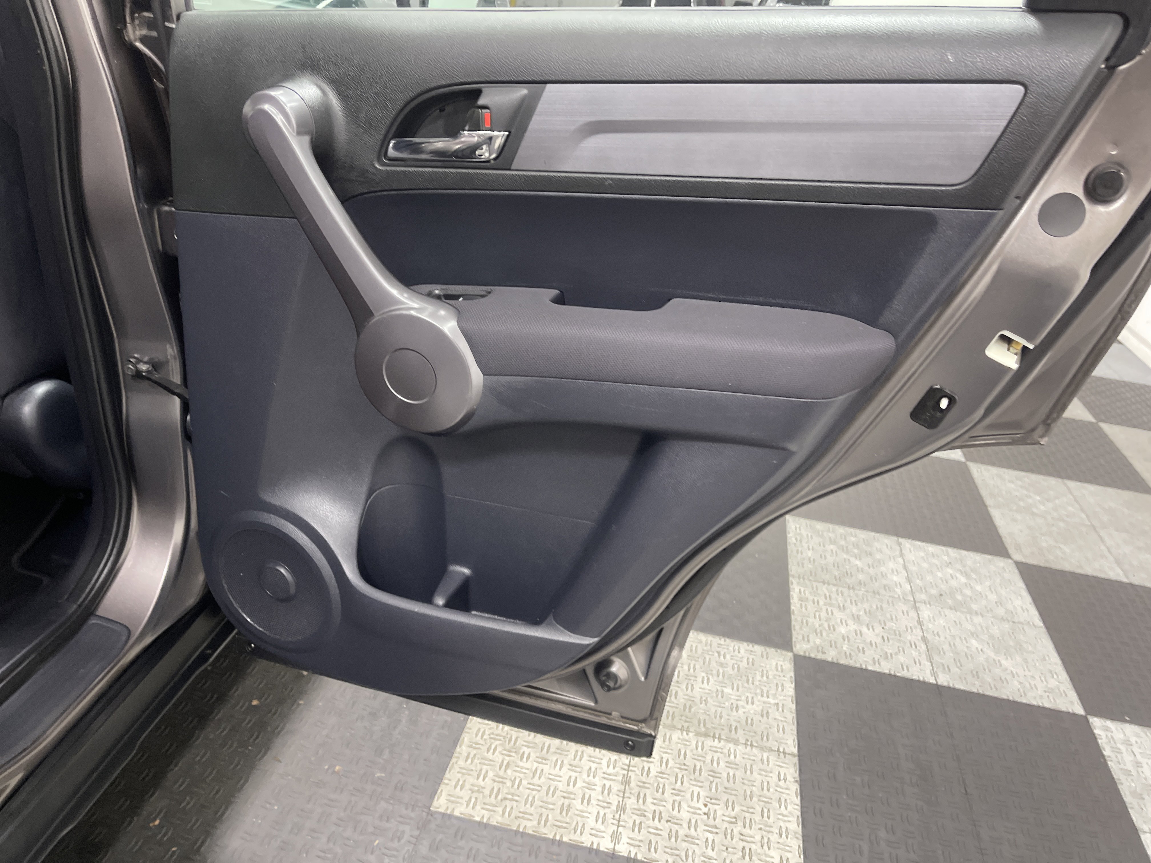 Used 2009 Honda CR-V LX image 19