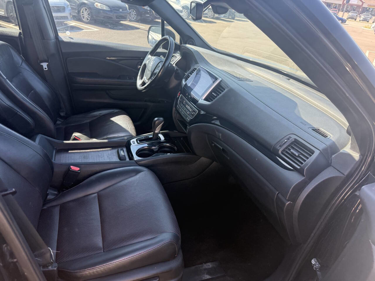 Used 2019 Honda Ridgeline Black Edition image 14