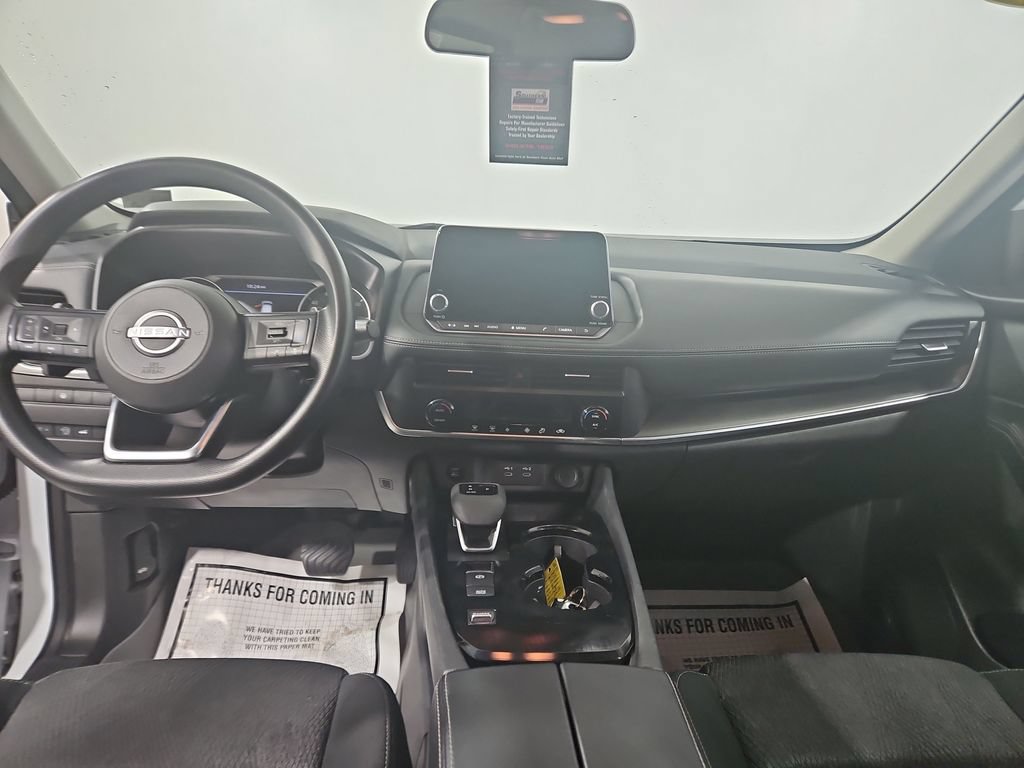 Used 2024 Nissan Rogue SV FWD image 18